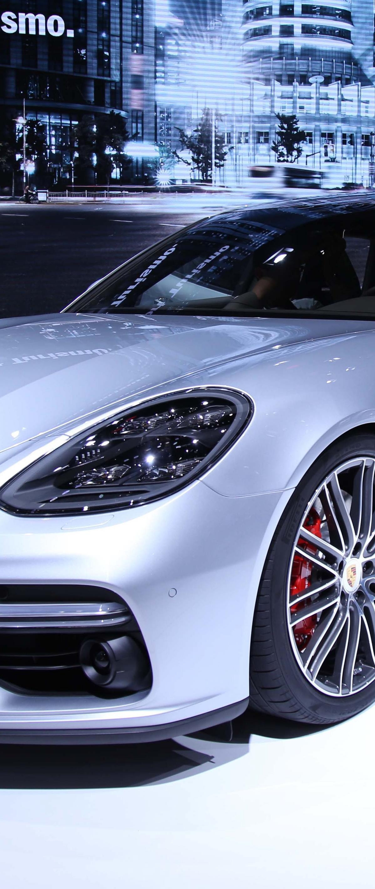 保时捷降价是清库存还是对市场的妥协？话题封面图