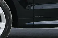 Autobiography徽标