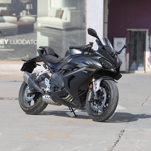 QJMOTOR 赛800 2023款 标准版厂商_基本信息图