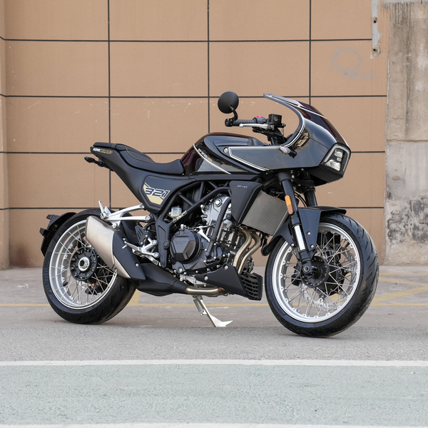 凯越 321F 2023款 冷魅黑版厂商_基本信息图