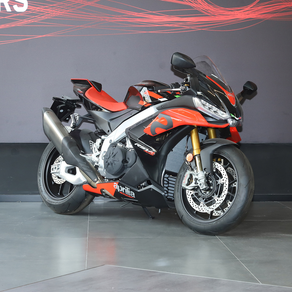 阿普利亚 RSV4 2022款 Factory版厂商_基本信息图