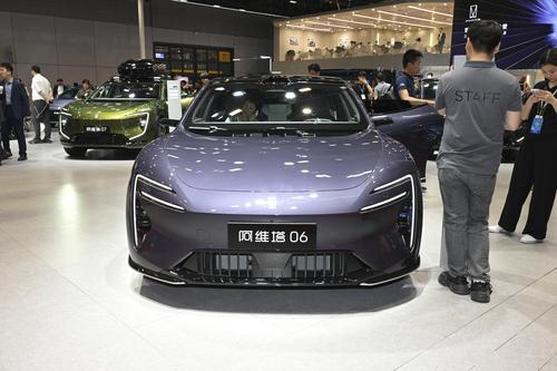 阿维塔06深度体验：续航超1200公里，3.9秒破百，谁说买不起？