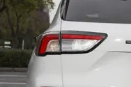LED组合式尾灯