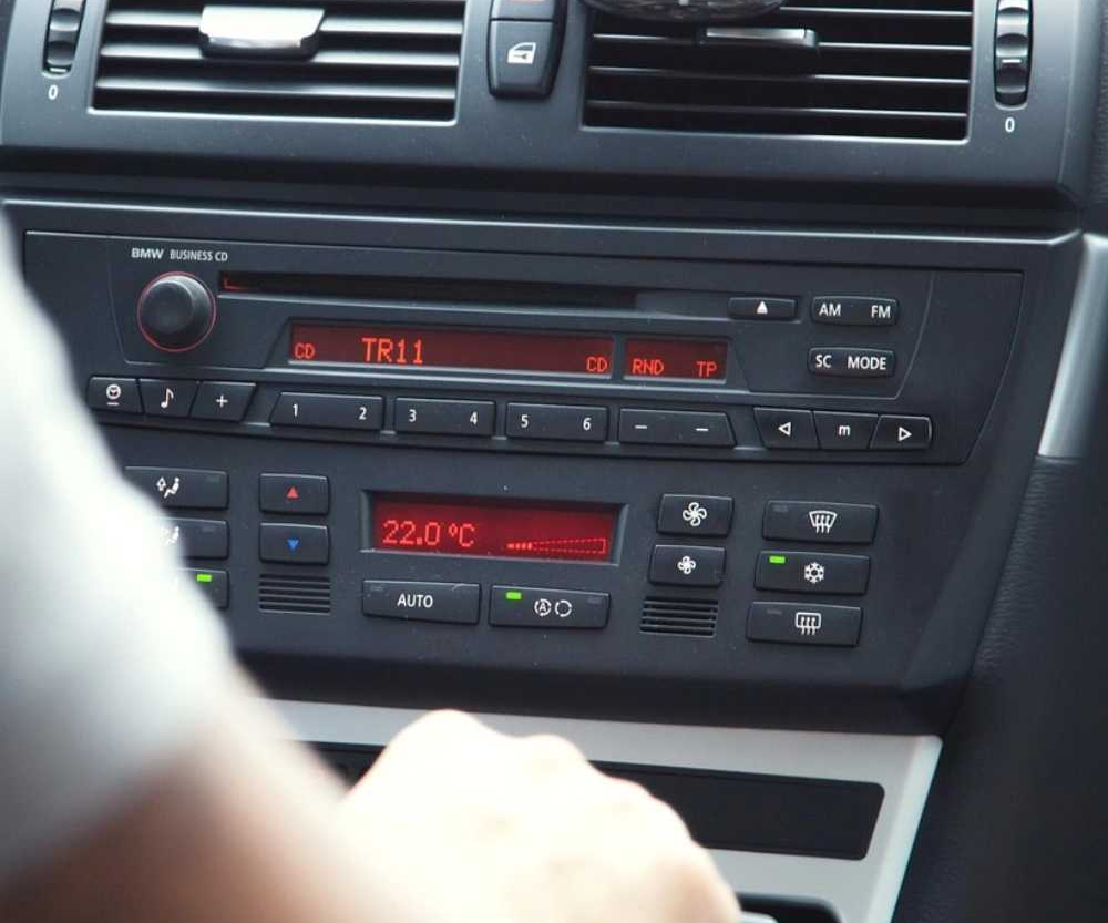 实体按键VS大屏你选谁话题封面图