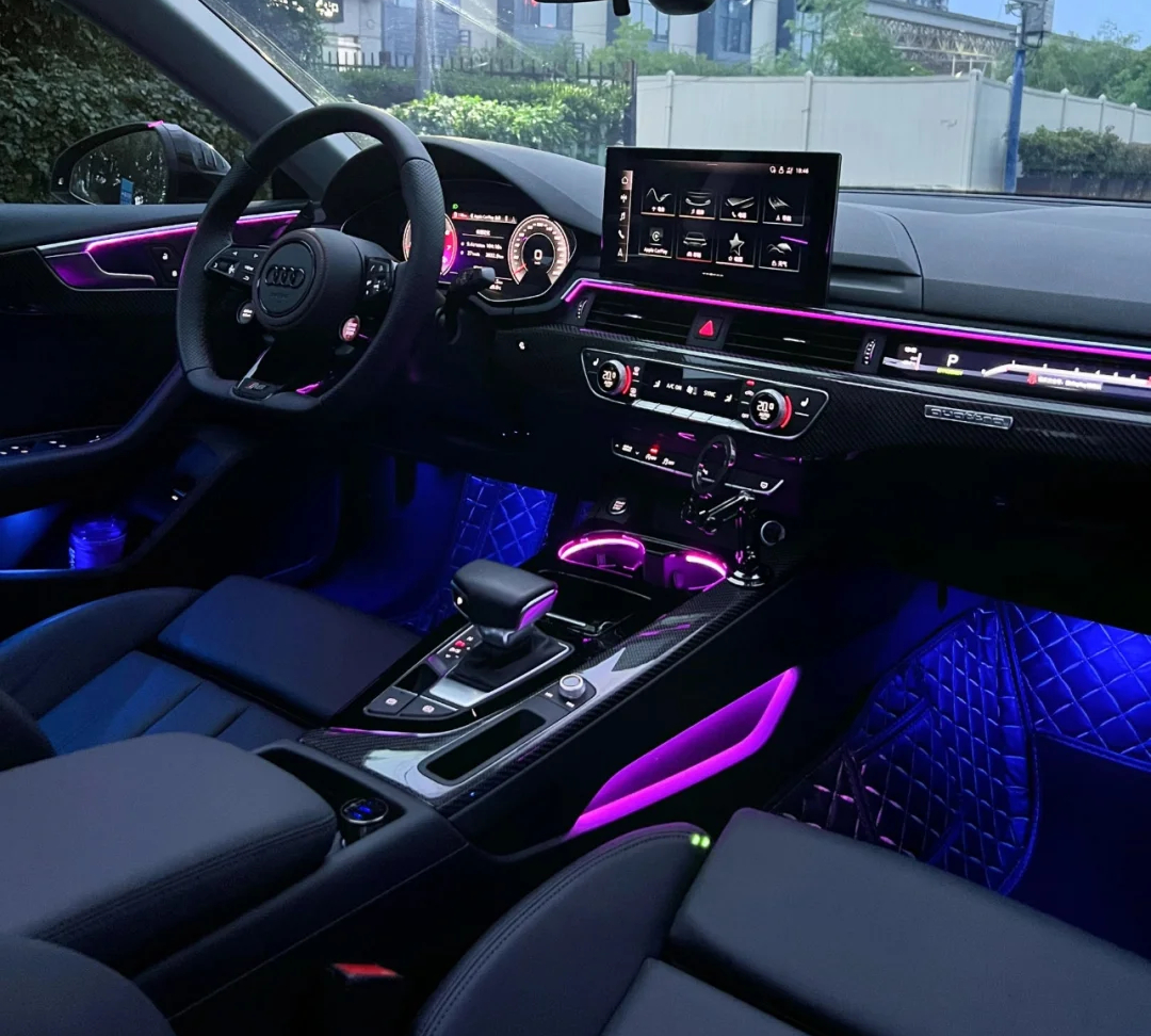 爱车氛围灯特写话题封面图