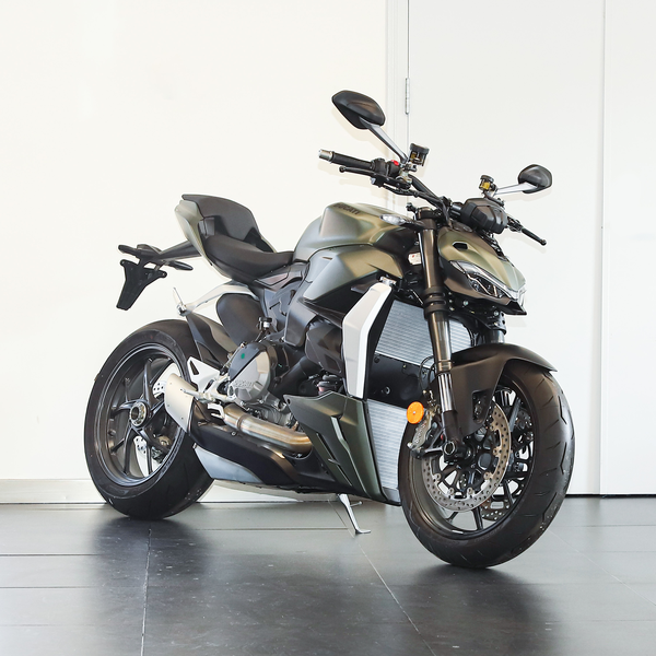 杜卡迪 StreetFighter V2 2023款 暴风绿版级别_基本信息图