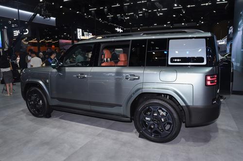 惊呆了！比亚迪又放大招了，钛7科技大空间SUV