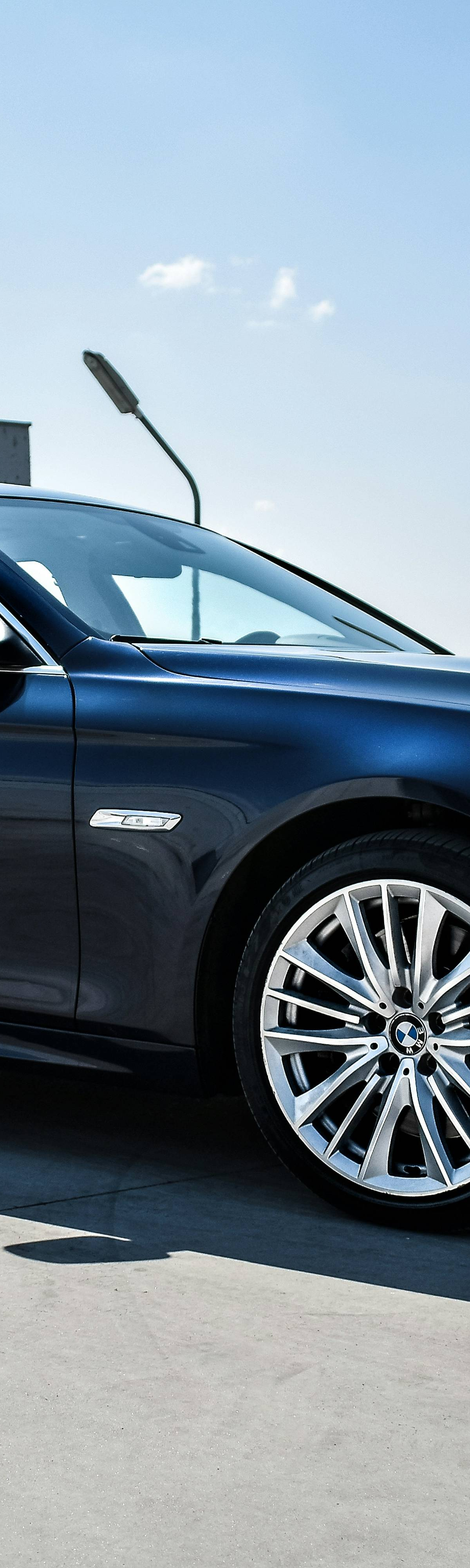 能做壁纸的爱车照话题封面图