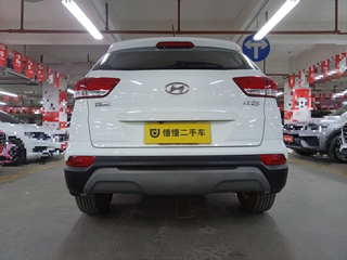 造型前卫极品车况的现代ix25图5