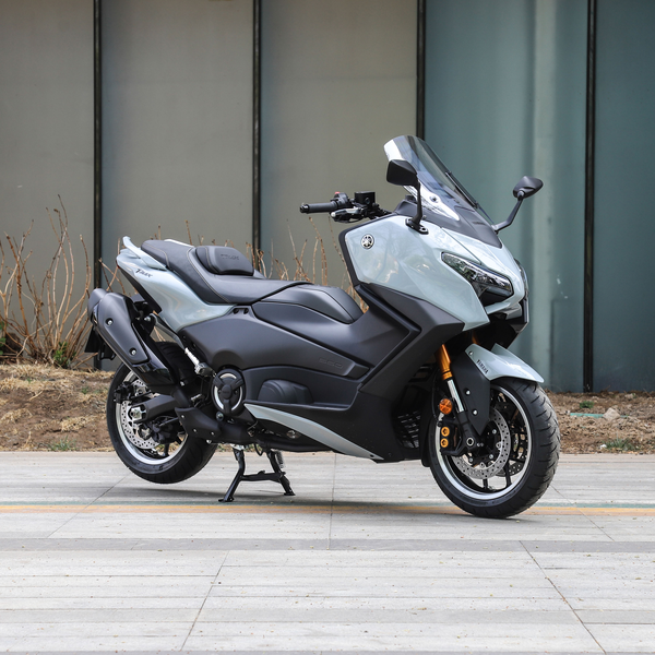 雅马哈 TMAX 560 2025款 标准版级别_基本信息图