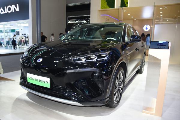 腾势N7 2025款 702 两驱智驾双激光猎影版厂商_基本信息图