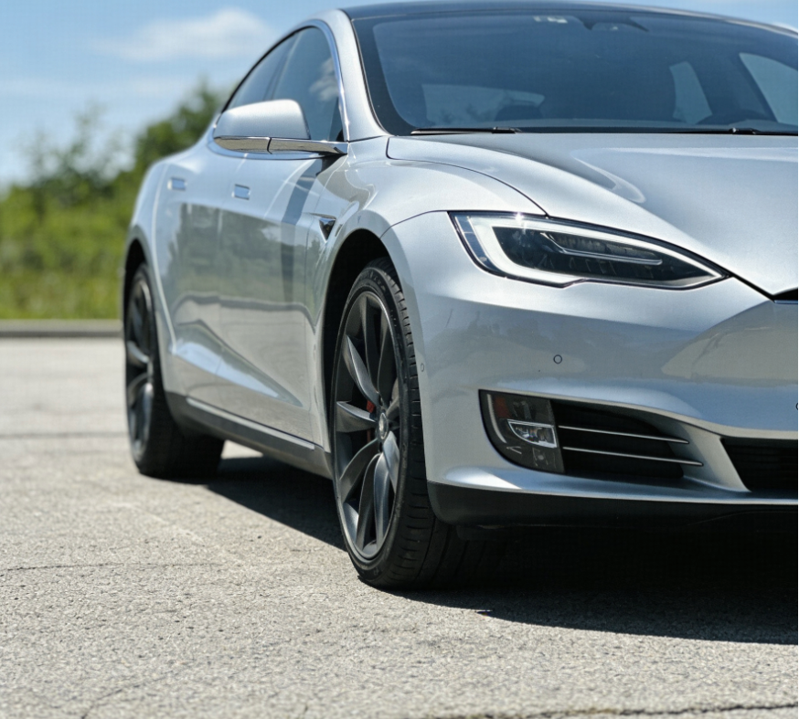 二手车该选油车还是电车话题封面图