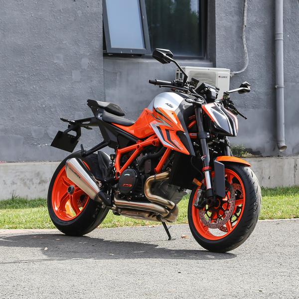 KTMR2R 1290 SUPER DUKE R 2023款 标准版厂商_基本信息图