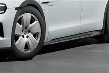 CrossTurismo专属的黑色侧裙板