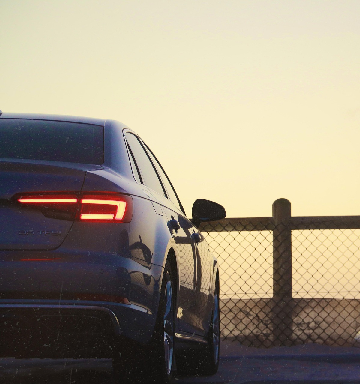 最有氛围感的爱车照话题封面图