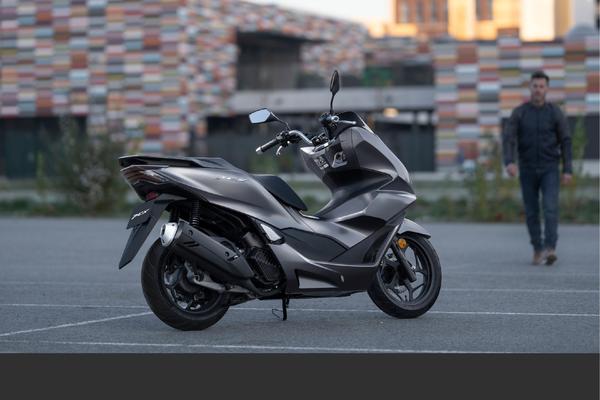 新大洲本田 PCX160 2019款 标准版厂商_基本信息图