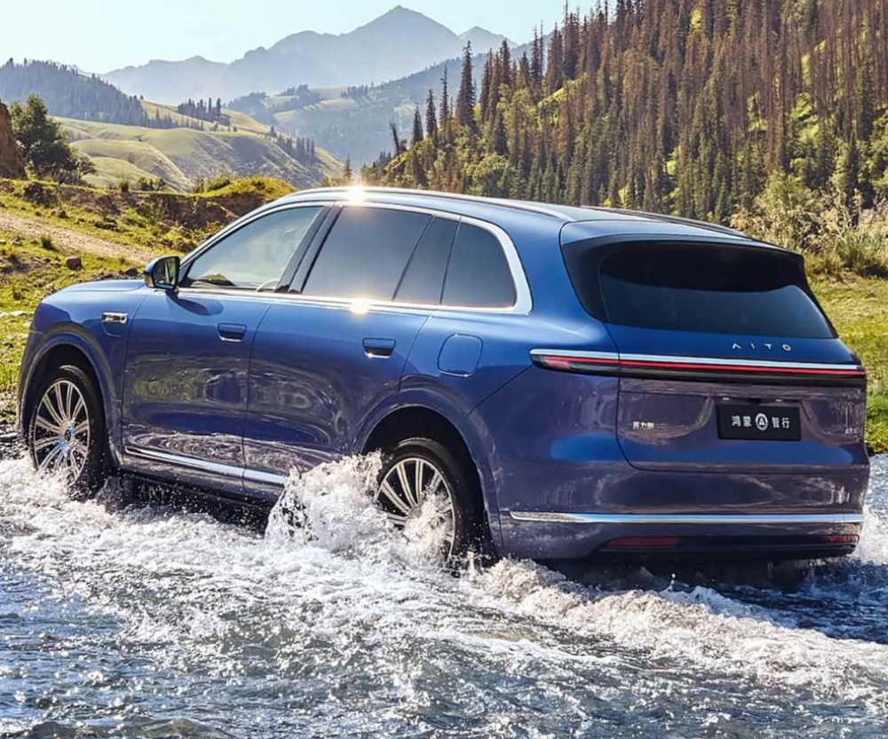 锐评新问界M7话题封面图