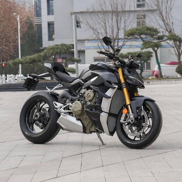 杜卡迪 StreetFighter V4 2021款 Dark Stealth版级别_基本信息图