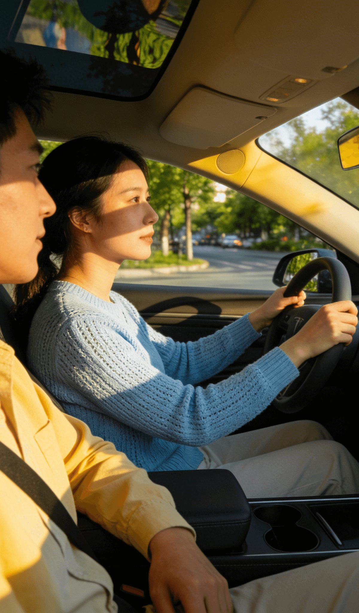 爱车和她的同框照话题封面图