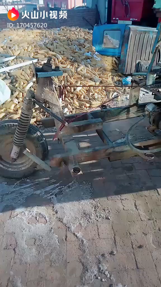 改装   三轮柴油机  推土机视频1