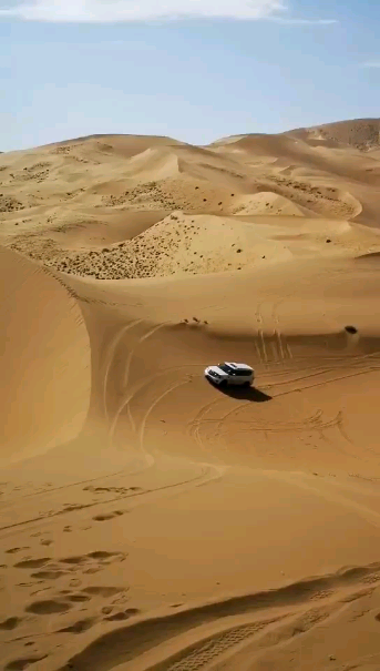 穿越巴丹吉林沙漠视频1