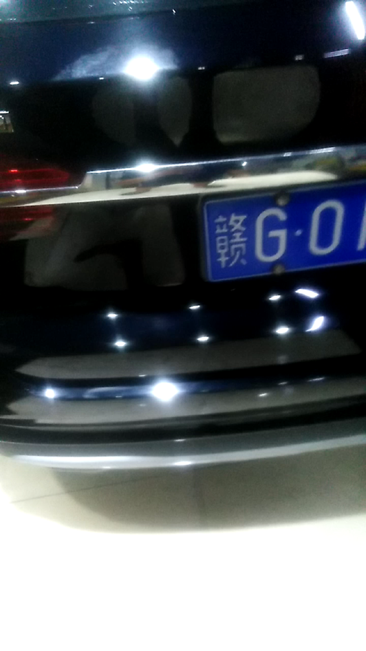 上汽荣威RX5全车打蜡视频1