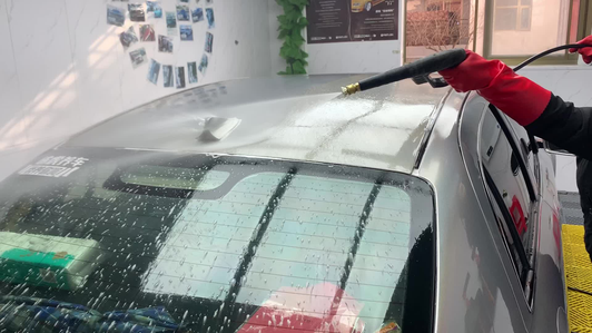 清洗车顶！#专业汽车美容 #免擦拭洗车液 #欧仕力汽车清洁用品7063814859309187624视频