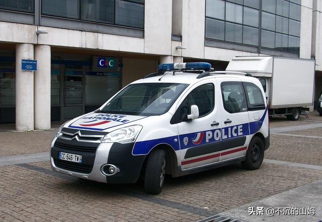 形形色色的国外品牌警车 大众车型比比皆是