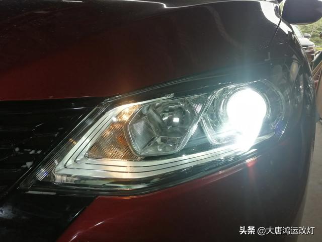 Upgrading car lights completely bids farewell to candle lights 6